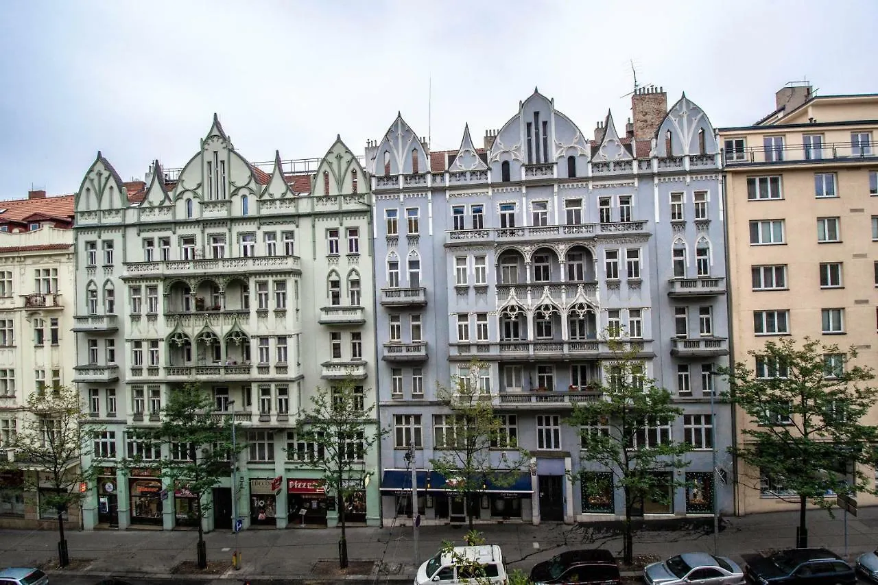 Pastel Art Deco 3Bdr Ruterra Apt Prague Czech Republic